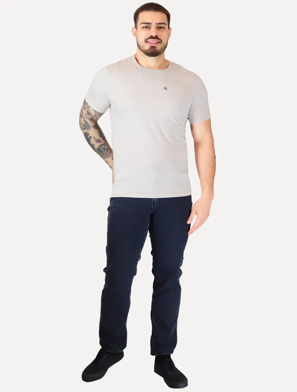 Camiseta Calvin Klein Jeans Masculina Meia Malha Logo Flow Areia