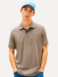Camisa Polo Tommy Jeans Masculina Piquet Regular Tipped Marrom Médio