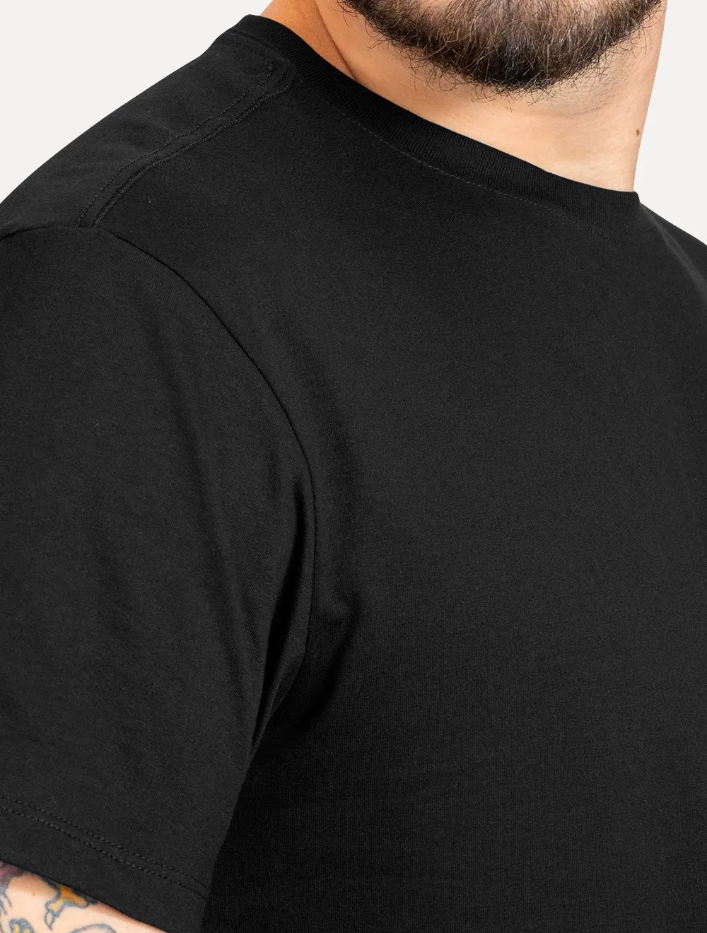 Camiseta Reserva Masculina Básica Brasa Red Preta