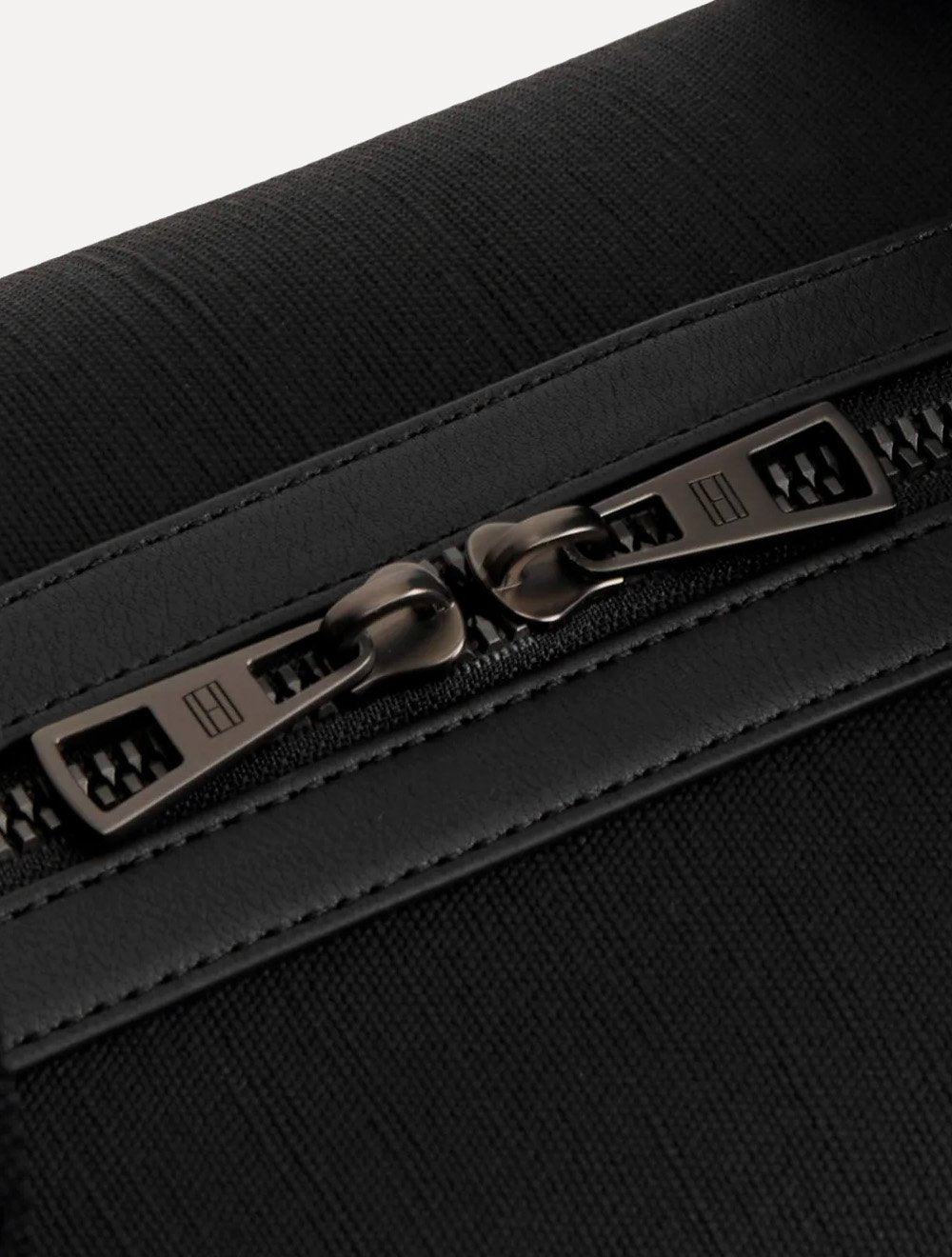 Bolsa Tommy Hilfiger Foundation Duffle Masculino Preto