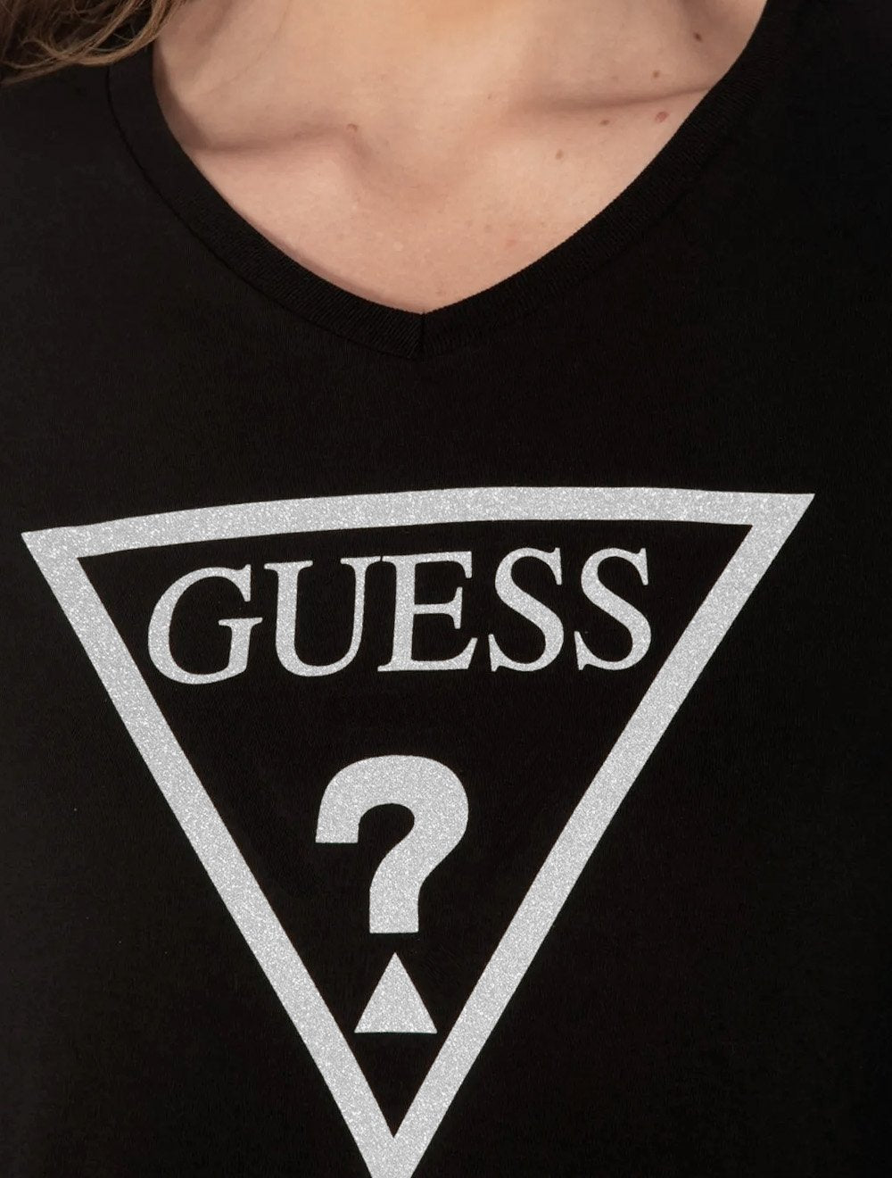 Camiseta Guess Feminina Bust Printed Bright Logo Preta