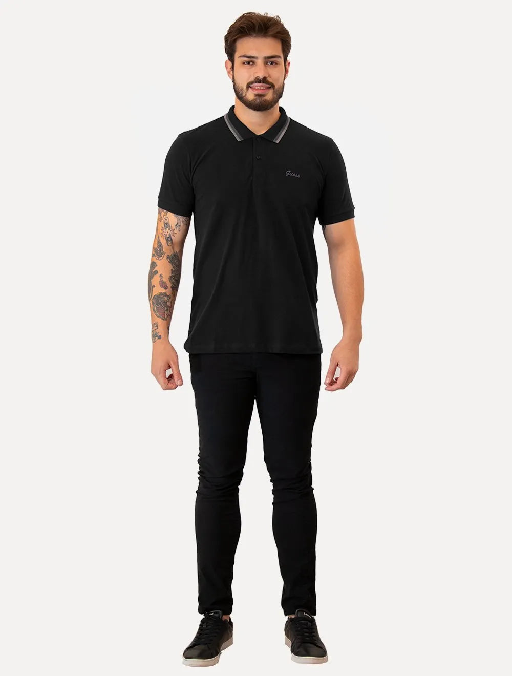 Polo Guess Masculina Piquet Friso Bordado Cursivo Preta