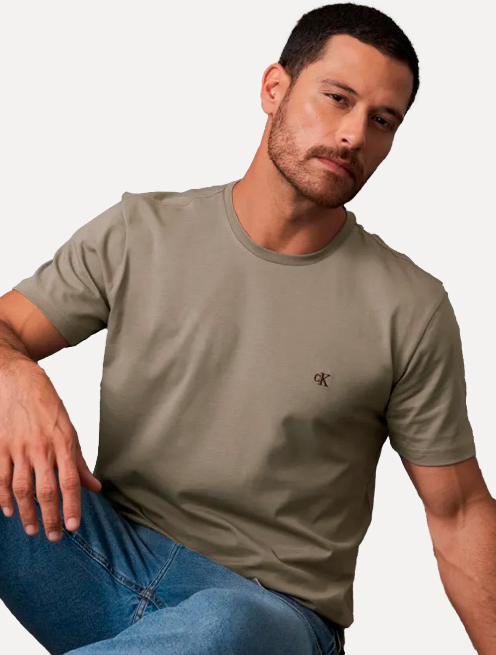 Camiseta Calvin Klein Jeans Masculina CK Bordado Peito Cáqui Médio