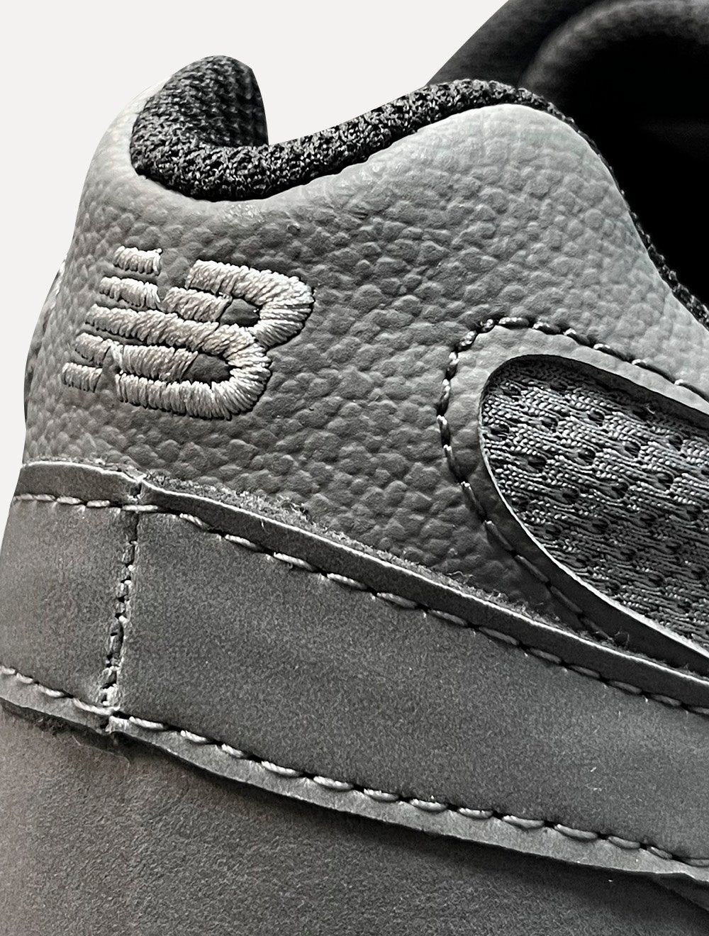 Tênis New Balance 9060 Cinza
