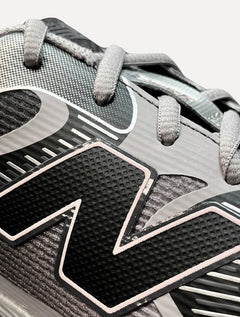 Tênis New Balance 2000 Abzorb Cinza Escuro