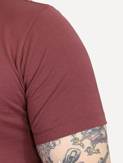 Camiseta Von der Volke Masculina Origineel Velvet Dark Lion Bordô