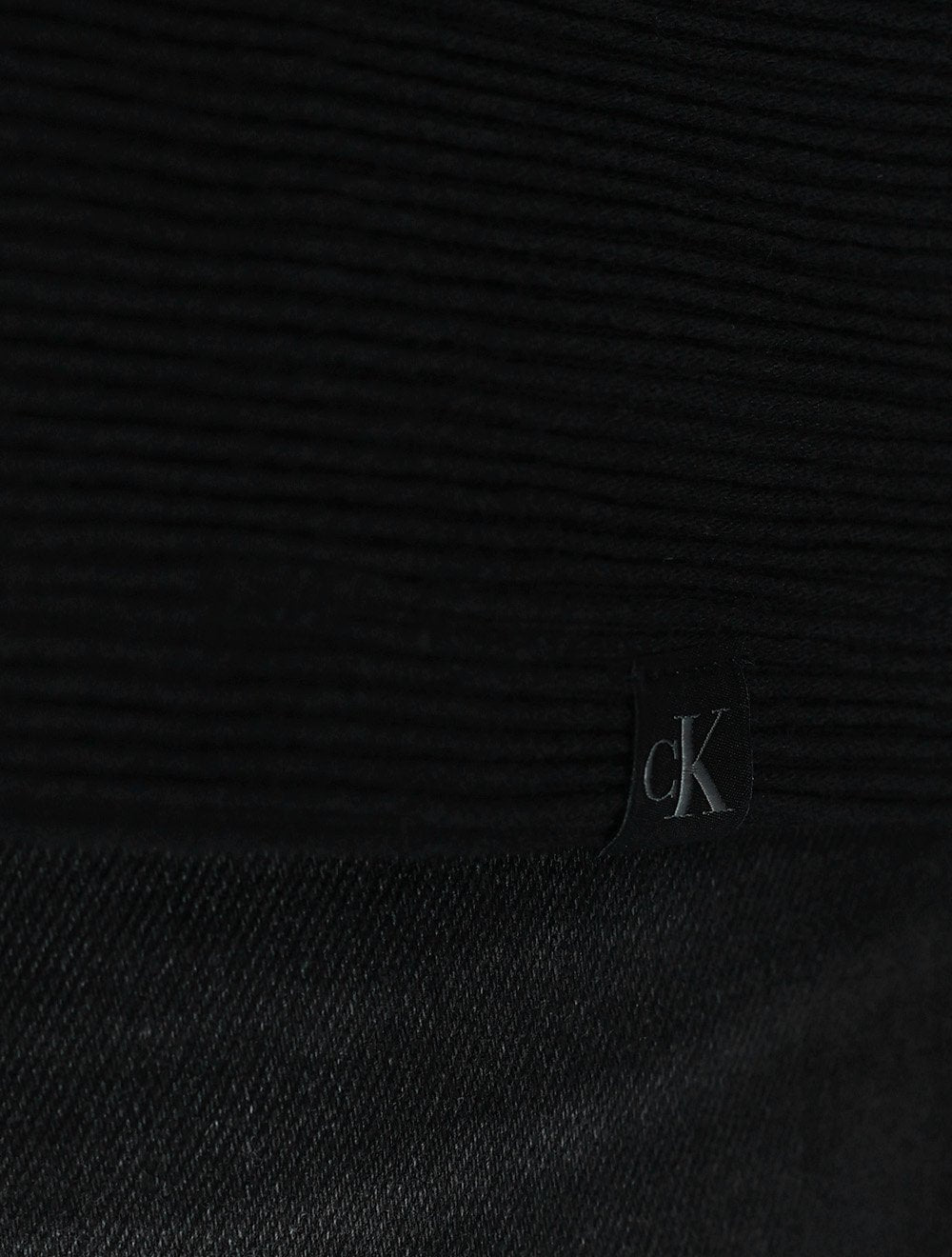 Camiseta Calvin Klein Jeans Masculina Listras Relevo Lisa Preta