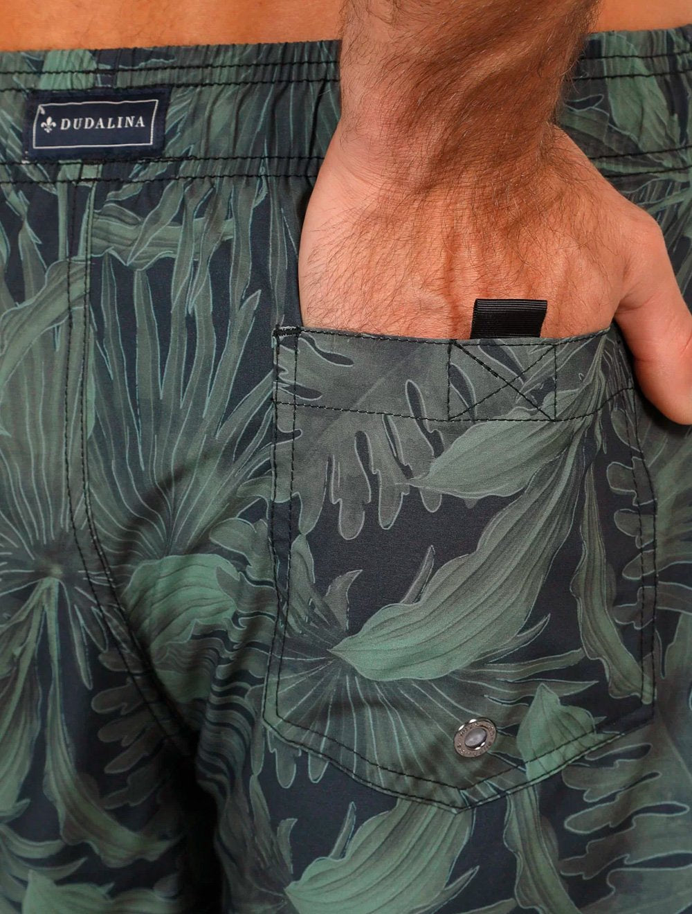 Short Dudalina Masculino D'Água Floral Verde Militar