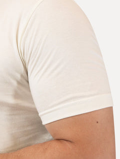 Camiseta King & Joe Masculina Basic Script Peito Off White