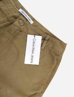 Bermuda Calvin Klein Jeans Masculina Sarja Chino Pockets Label Cáqui