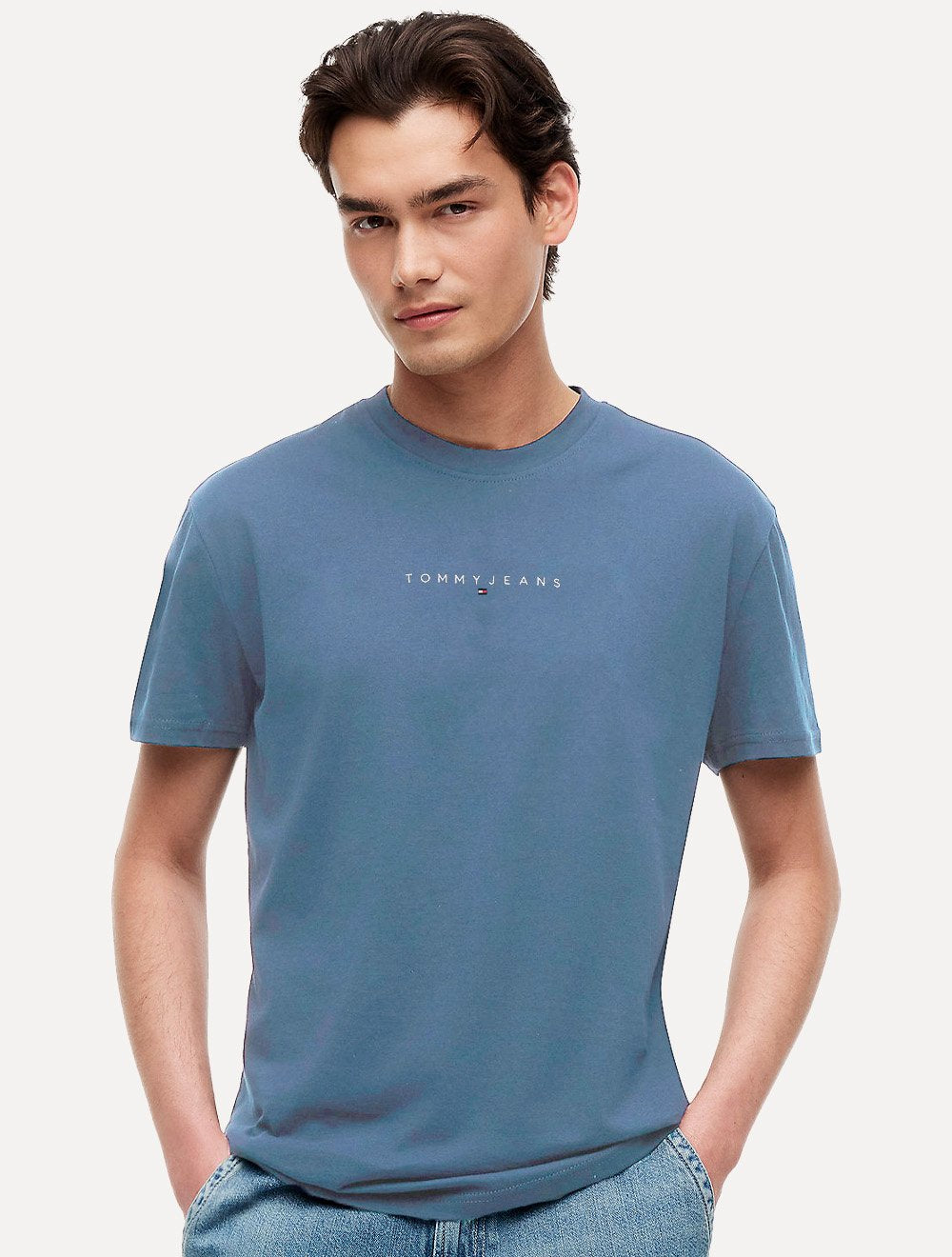 Camiseta Tommy Jeans Masculina Frontal Linear Logo Azul Claro