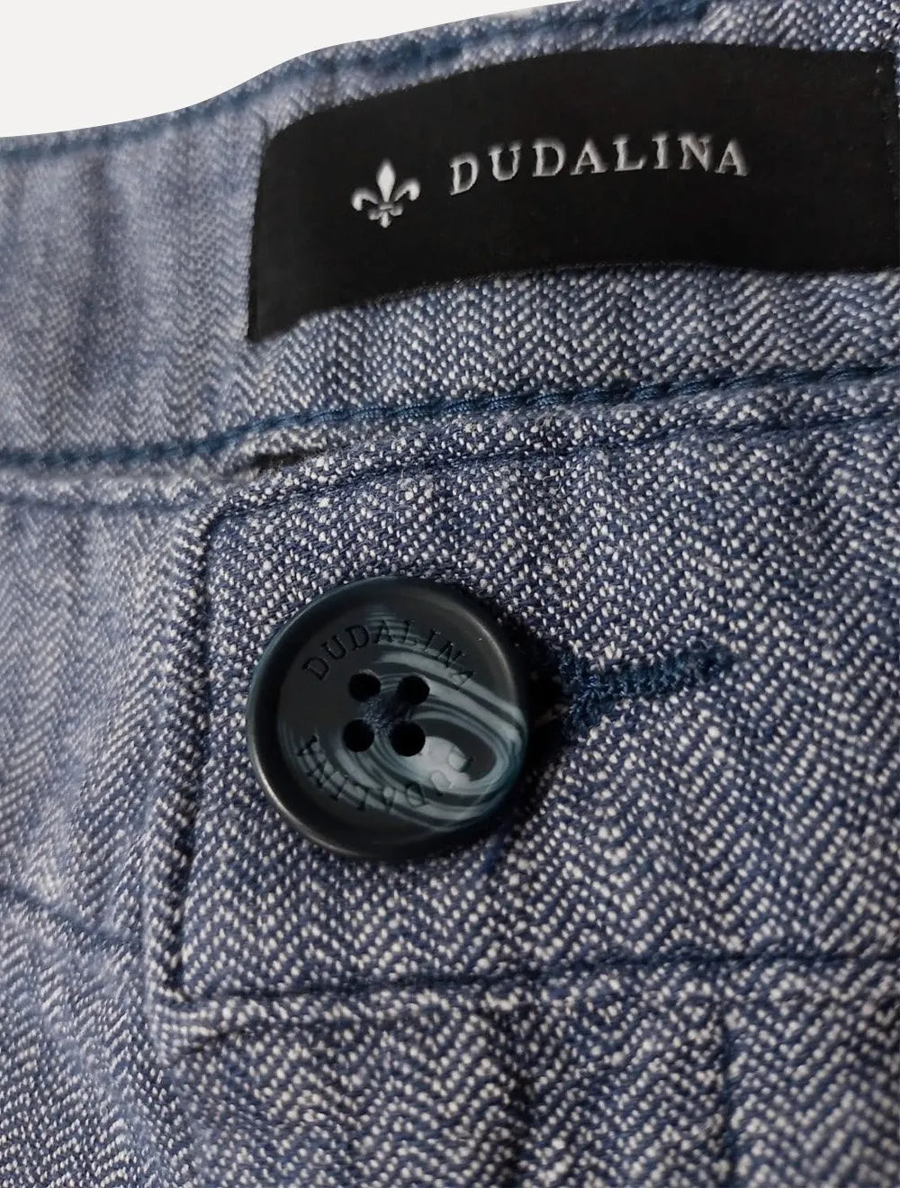 Bermuda Dudalina Masculina Sarja Slim Fio Tinto Azul Mescla Médio