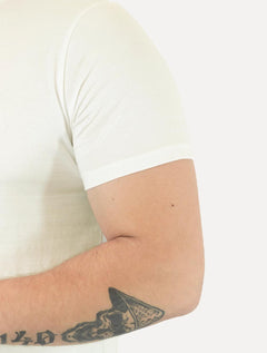 Camiseta Levis Classic SS Original Housemark Lines Off-White