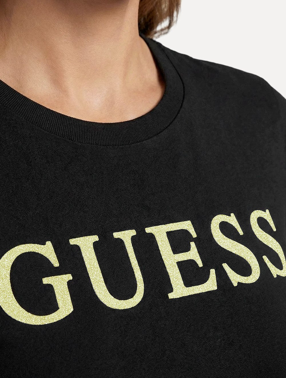 Camiseta Guess Feminina Silk Gold Logo Simple Preta