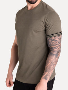 Camiseta Calvin Klein Masculina Punho Logo Marrom Claro