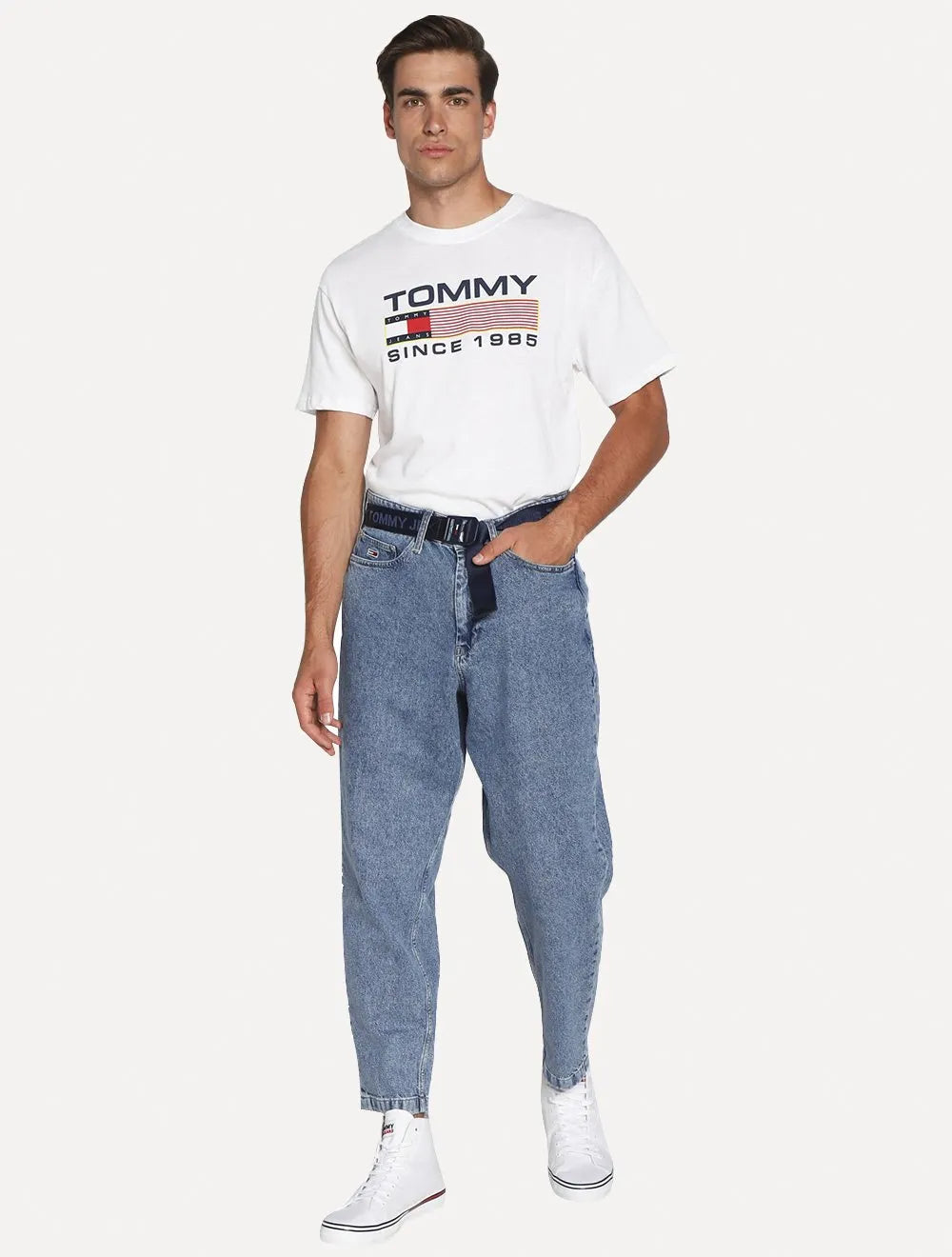 Camiseta Tommy Jeans Masculina Classic Twisted Logo Branca