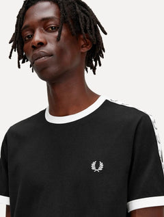 Camiseta Fred Perry Masculina Regular Taped Ringer Preta