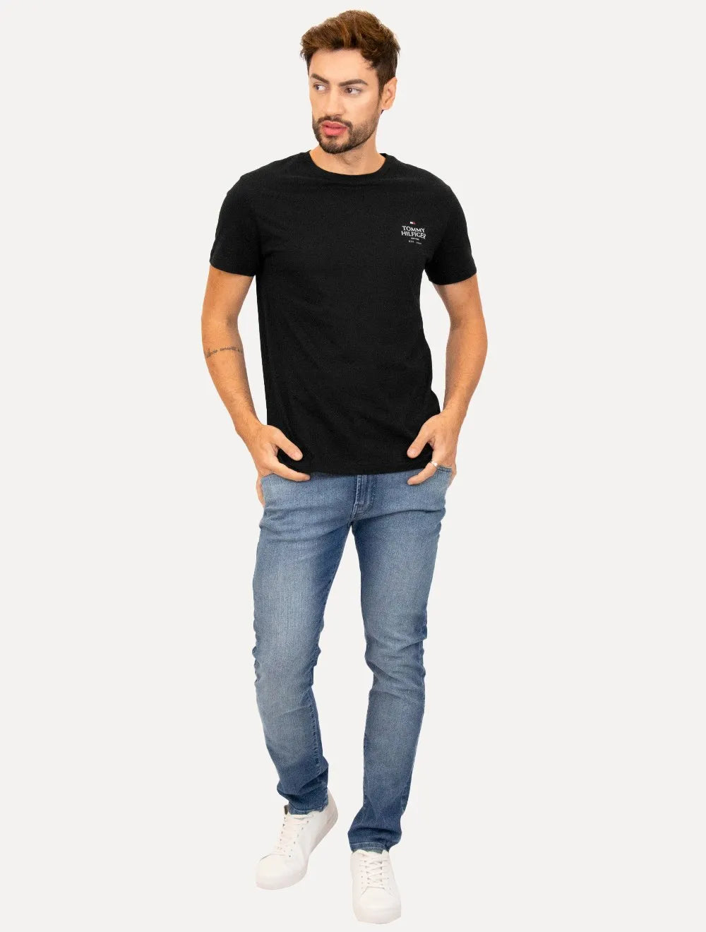Camiseta Tommy Hilfiger Masculina Stack Brand Love Preta
