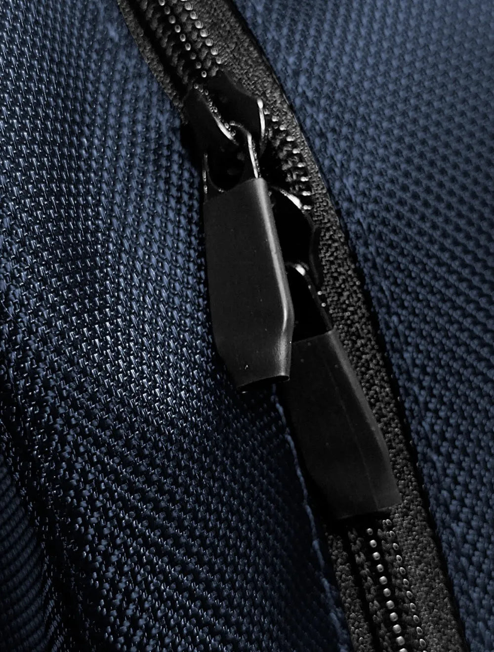 Mochila Calvin Klein Jeans Masculina Patch RE Issue Azul Marinho