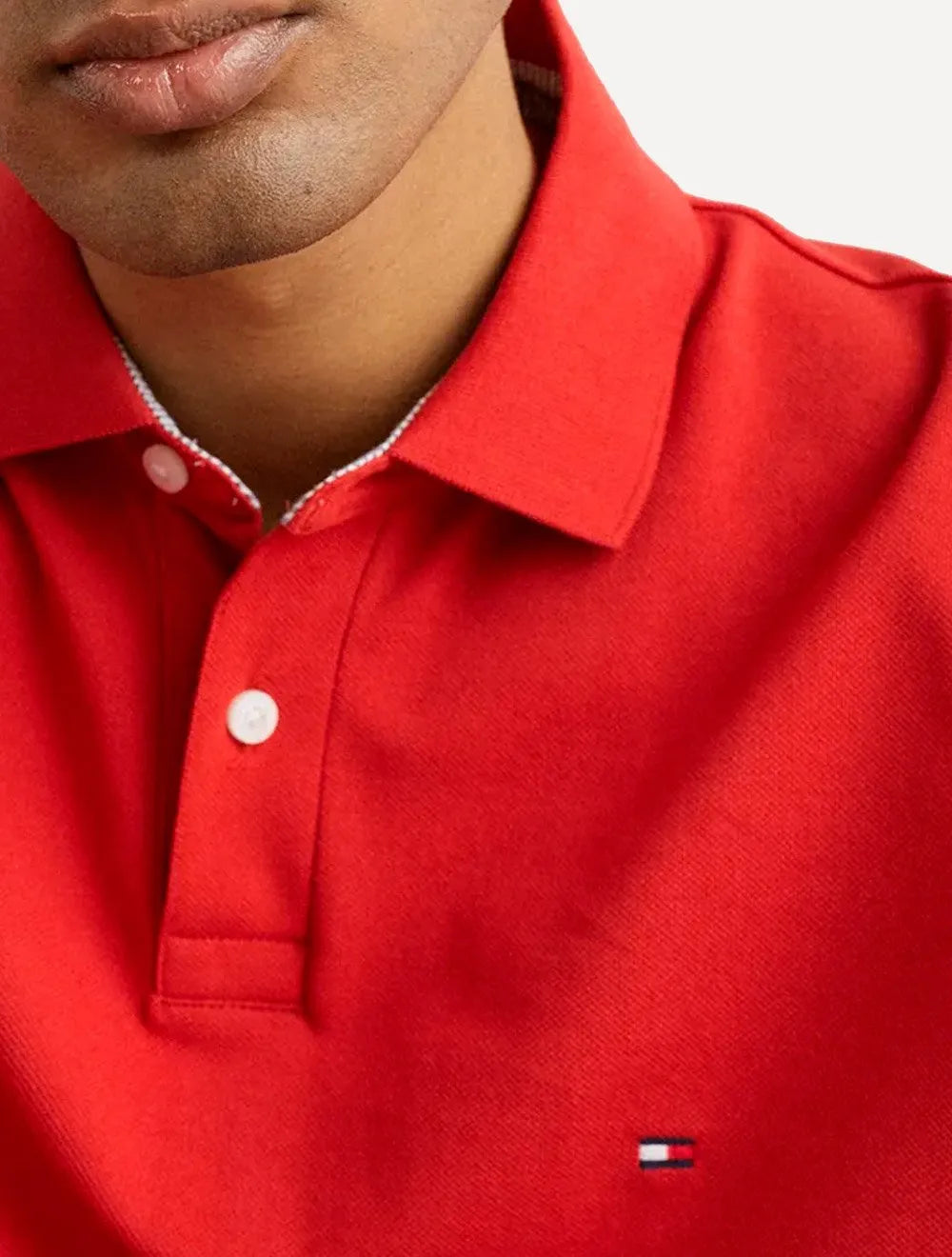 Polo Tommy Hilfiger Masculina Regular Piquet 1985 Light Button Vermelho Escarlate