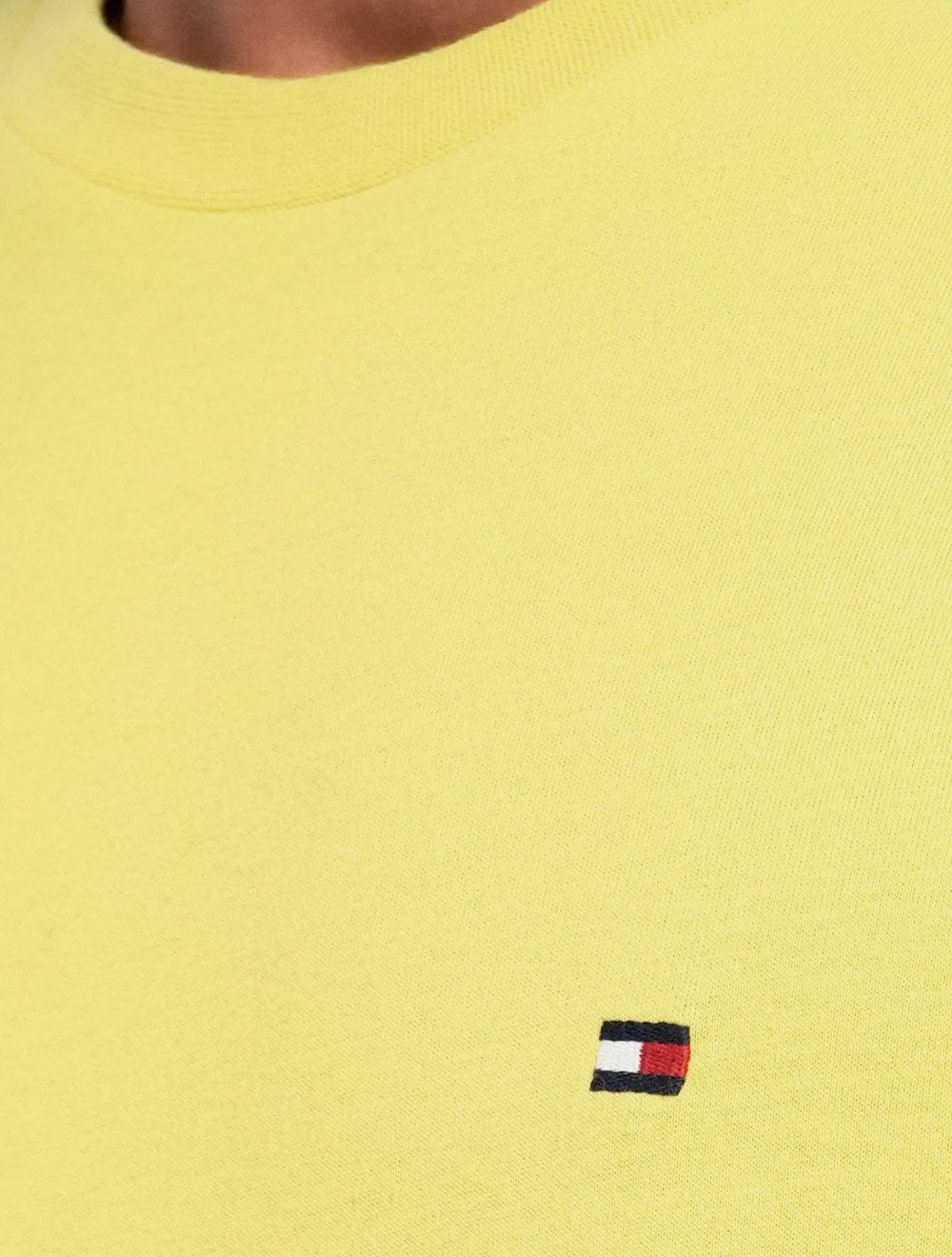 Camiseta Tommy Hilfiger Masculina Essential Cotton Amarela