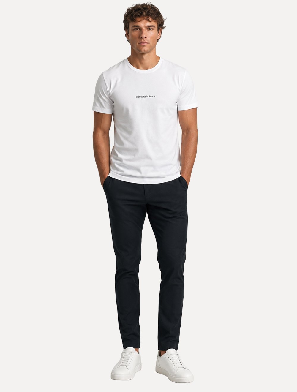 Camiseta Calvin Klein Jeans Masculina Institutional Small Logo Branca