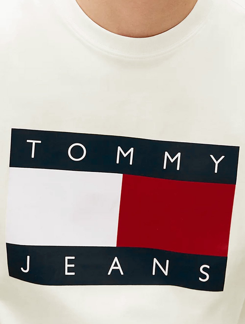 Camiseta Tommy Hilfiger Masculina Regular Big Flag Off White