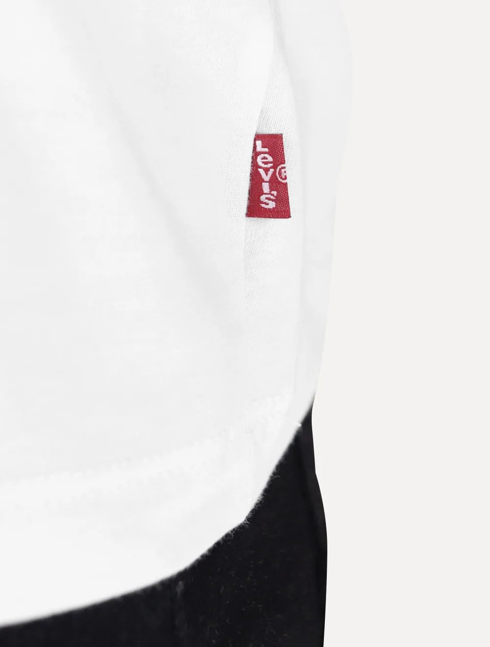 Camiseta Levis Masculina Standard Relaxed Center Logo Branca