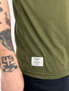 Camiseta King & Joe Masculina Slim Eco Crewneck Pocket Verde Militar