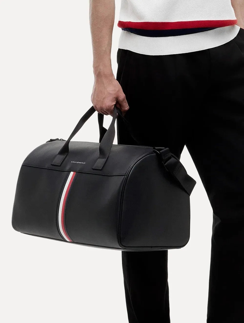 Bolsa Tommy Hilfiger Metallic Logo Signature Tape Duffel Bag Masculino Preto