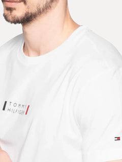 Camiseta Tommy Hilfiger Masculina Stack Center Brand Love Print Branca