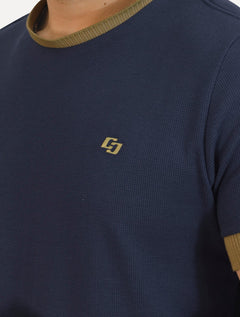 Camiseta Colcci Masculina Piquet Slim Texture Logo Azul Marinho