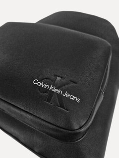 Mochila Calvin Klein Jeans Masculina Lateral Re Issue Logo Preta