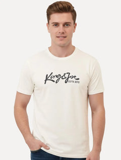 Camiseta King & Joe Masculina Signature Logomania Estd 2013 Off White