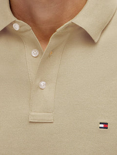 Polo Tommy Hilfiger Masculina Slim Piquet 1985 Cáqui Claro