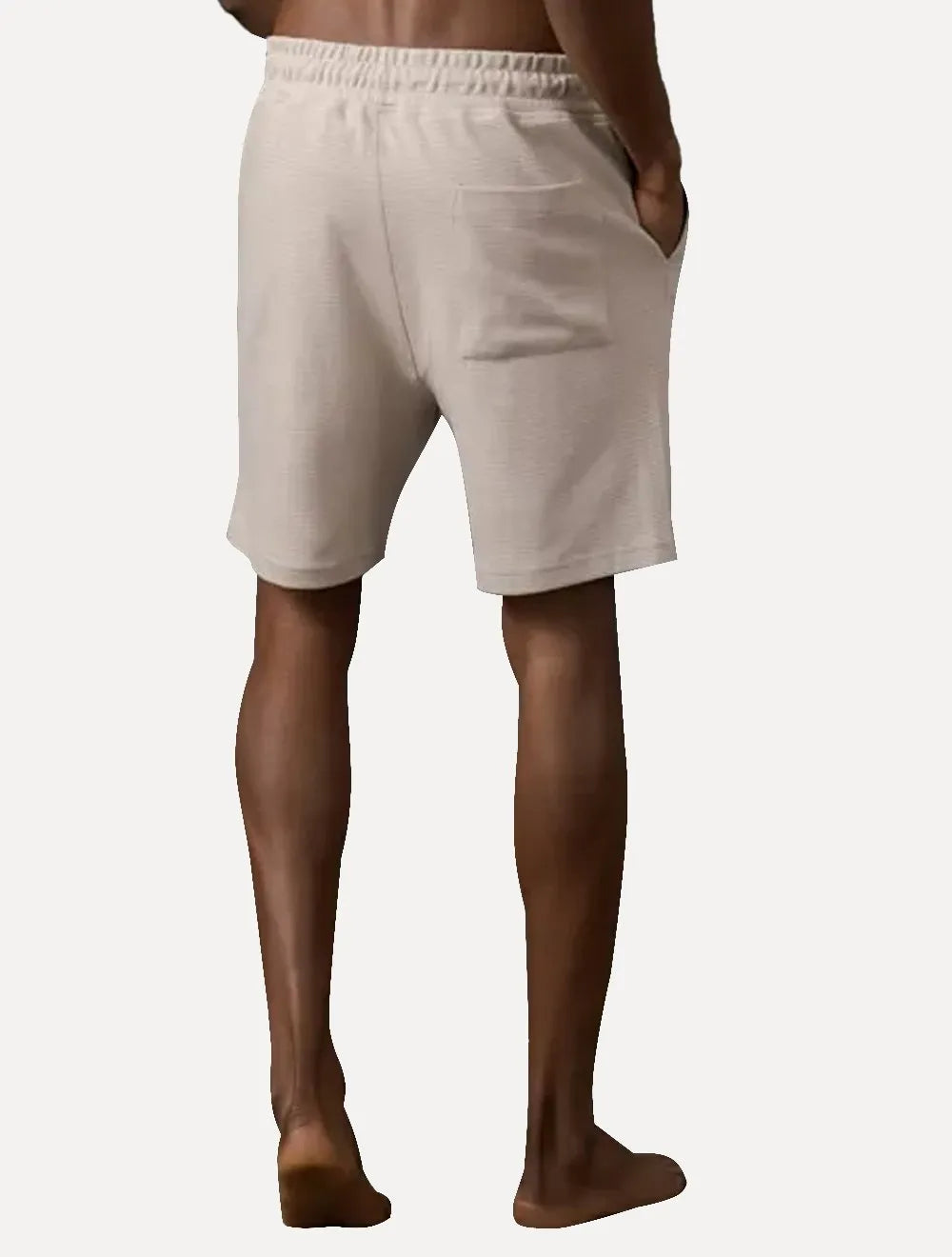 Bermuda Calvin Klein Suedine Soft Caqui Claro