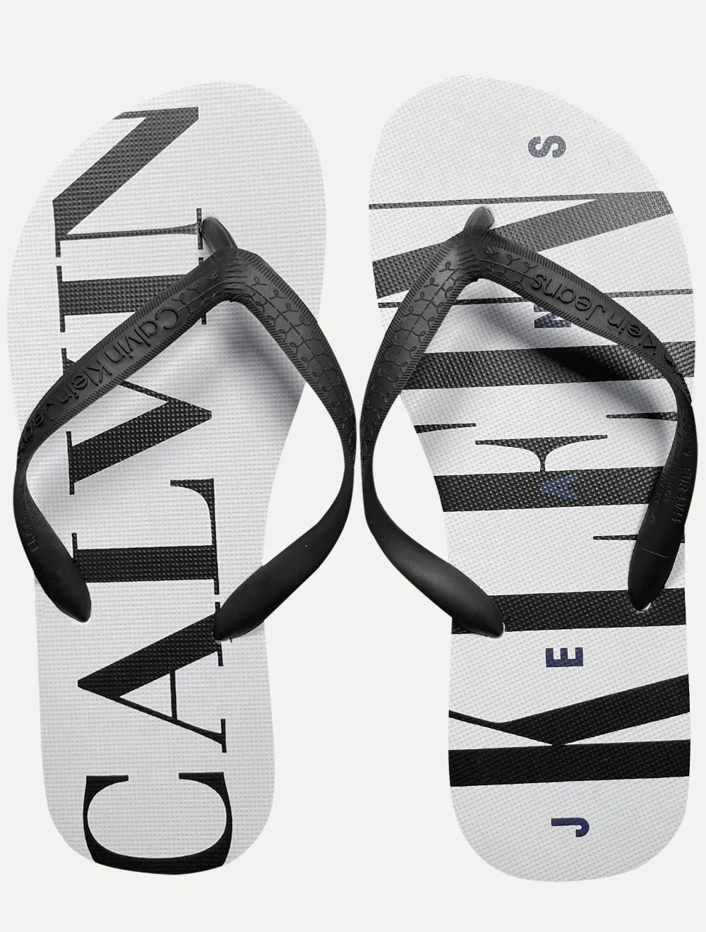 Chinelo Calvin Klein Swimwear Serif Font Logo Branco