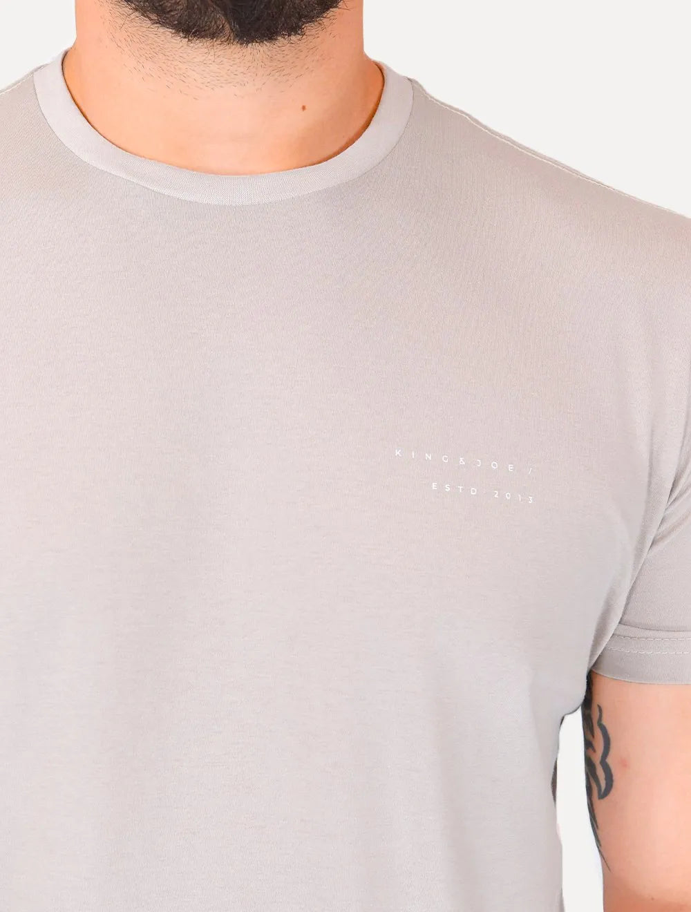 Camiseta King & Joe Masculina Pima Touch Logo Peito Caqui Claro