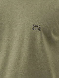 Camiseta King & Joe Masculina Estonada Basic Dark Small Logo Verde Oliva