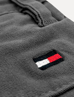 Calça Tommy Hilfiger Masculina de Sarja Brooklyn Cinza Chumbo